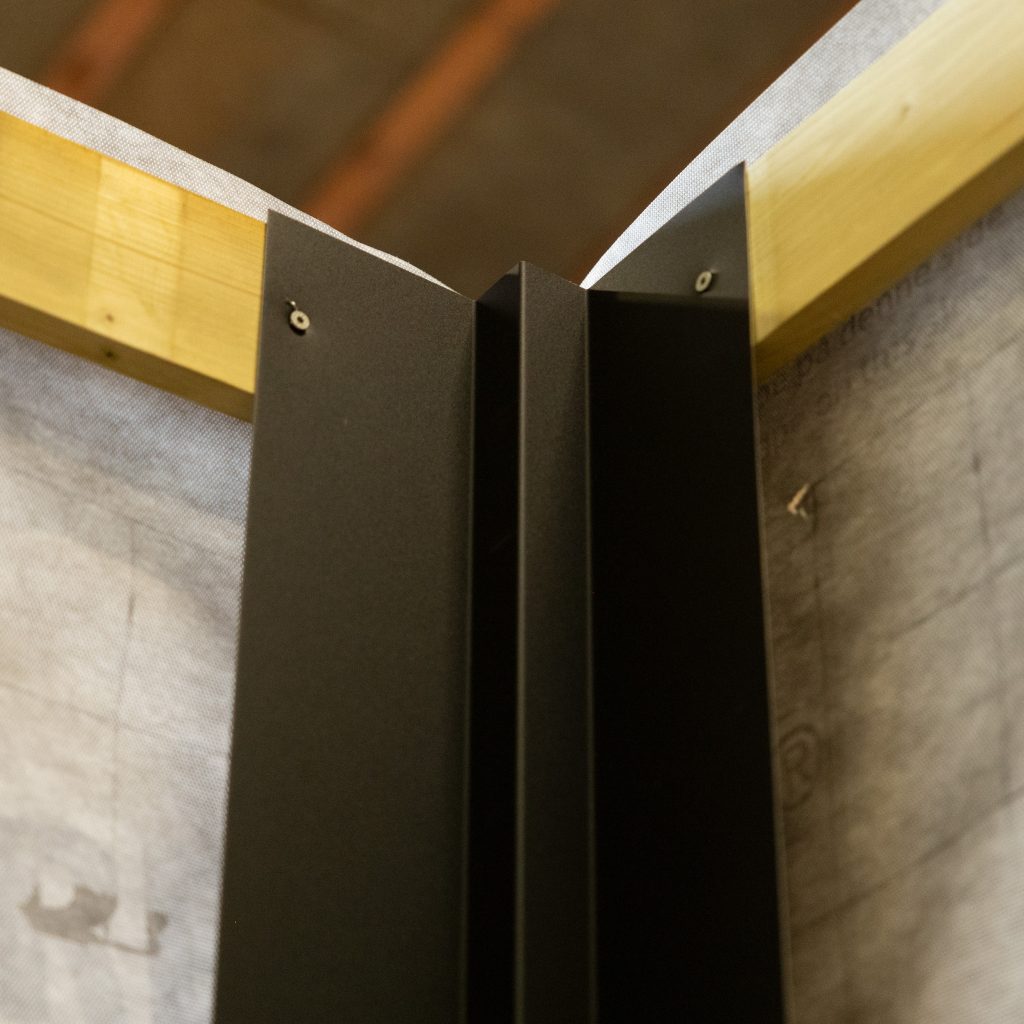 Bild 2 von 3 in der Anschlussbleche Galerie