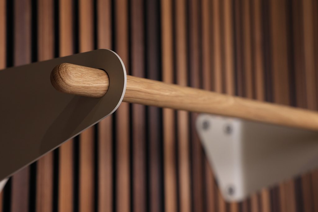 Bild 3 von 4 in der Linn Kleiderstange Galerie