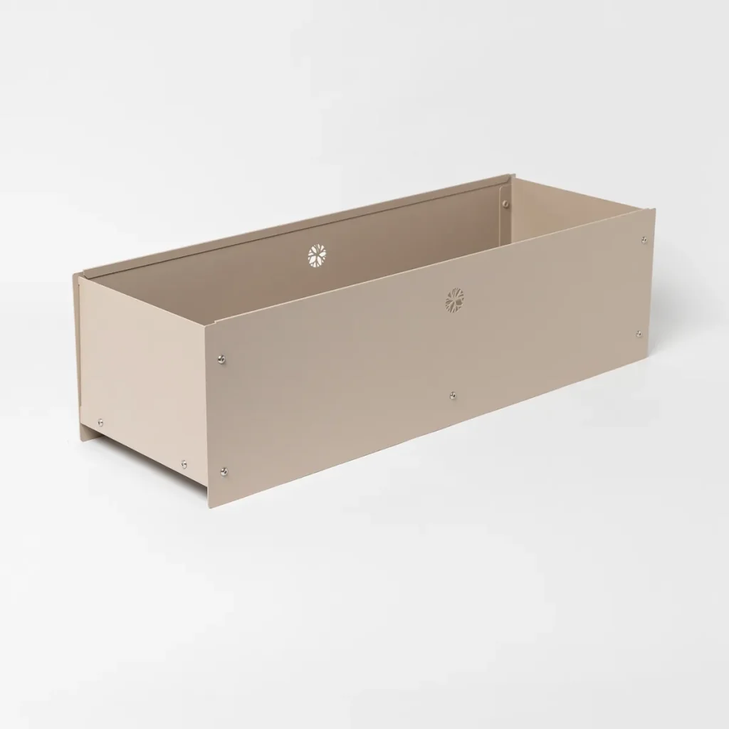 Bild 4 von 9 in der EMBRACE | Nell Metal Box Galerie