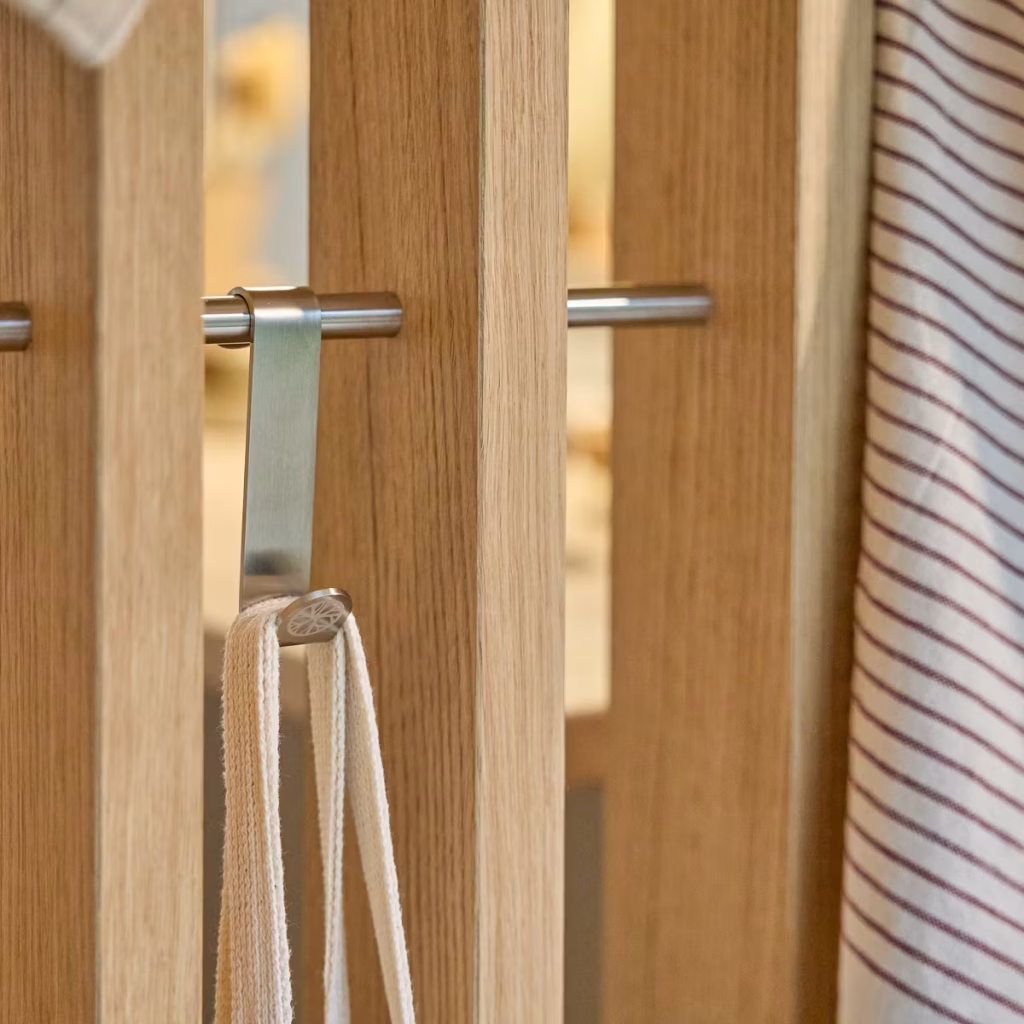 Bild 7 von 9 in der EMBRACE | S-hook (2 pcs) Galerie